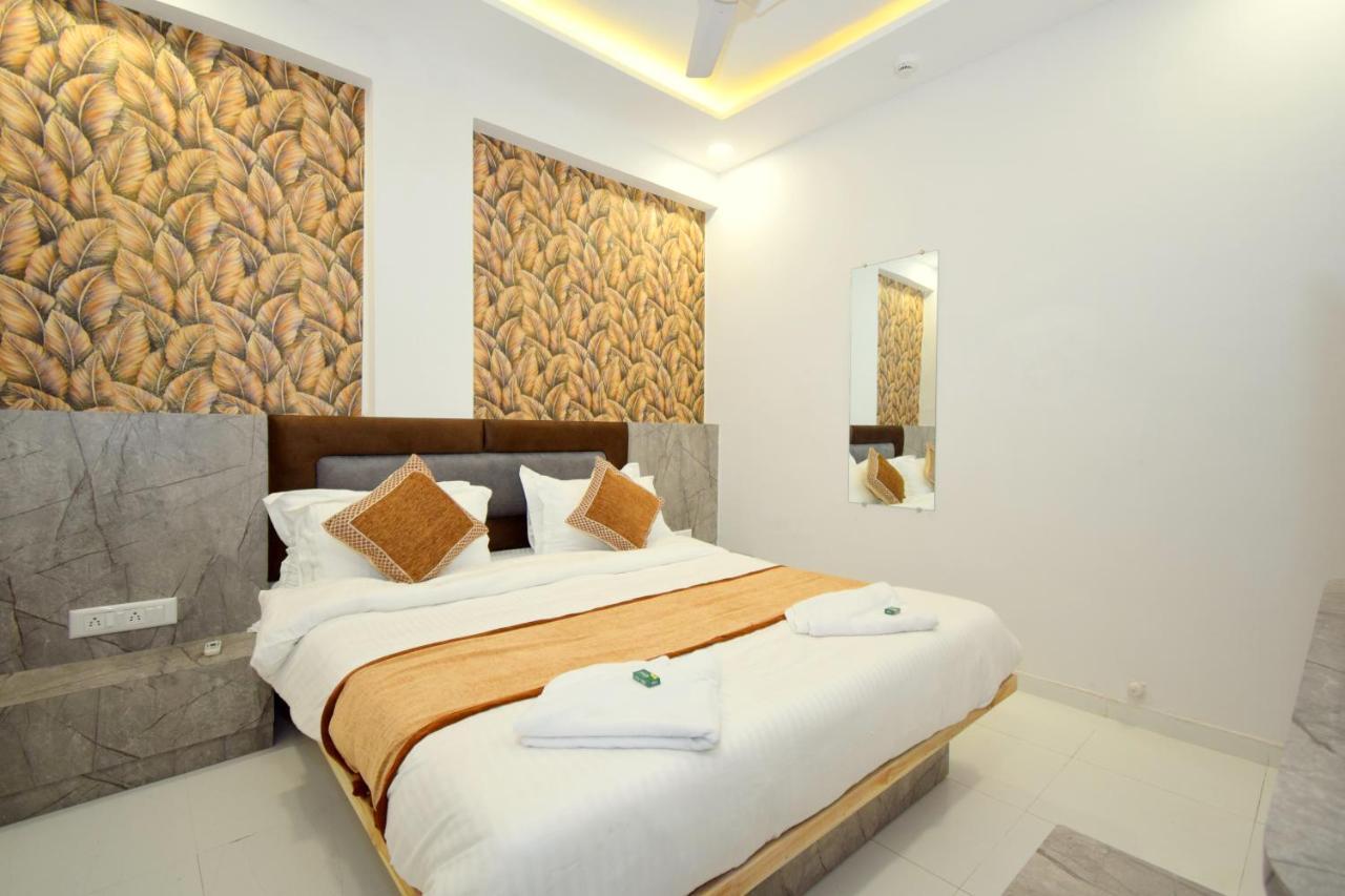 אחמדאבאד Hotel A1 Vastrapur מראה חיצוני תמונה