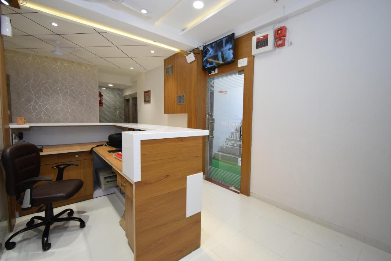 אחמדאבאד Hotel A1 Vastrapur מראה חיצוני תמונה